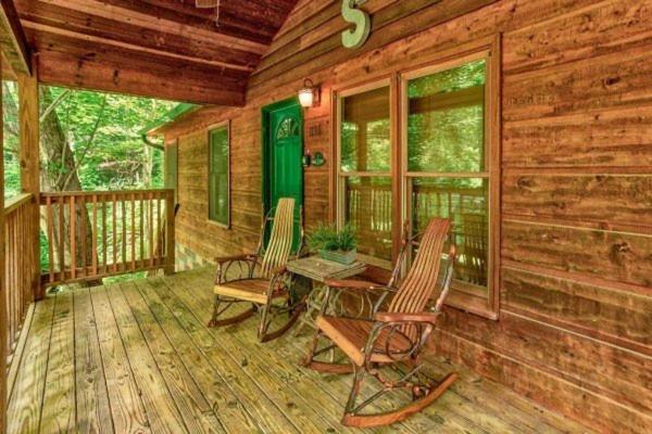 Treehouse Between Gatlinburg And Pigeon Forge. Pet Friendly! Экстерьер фото
