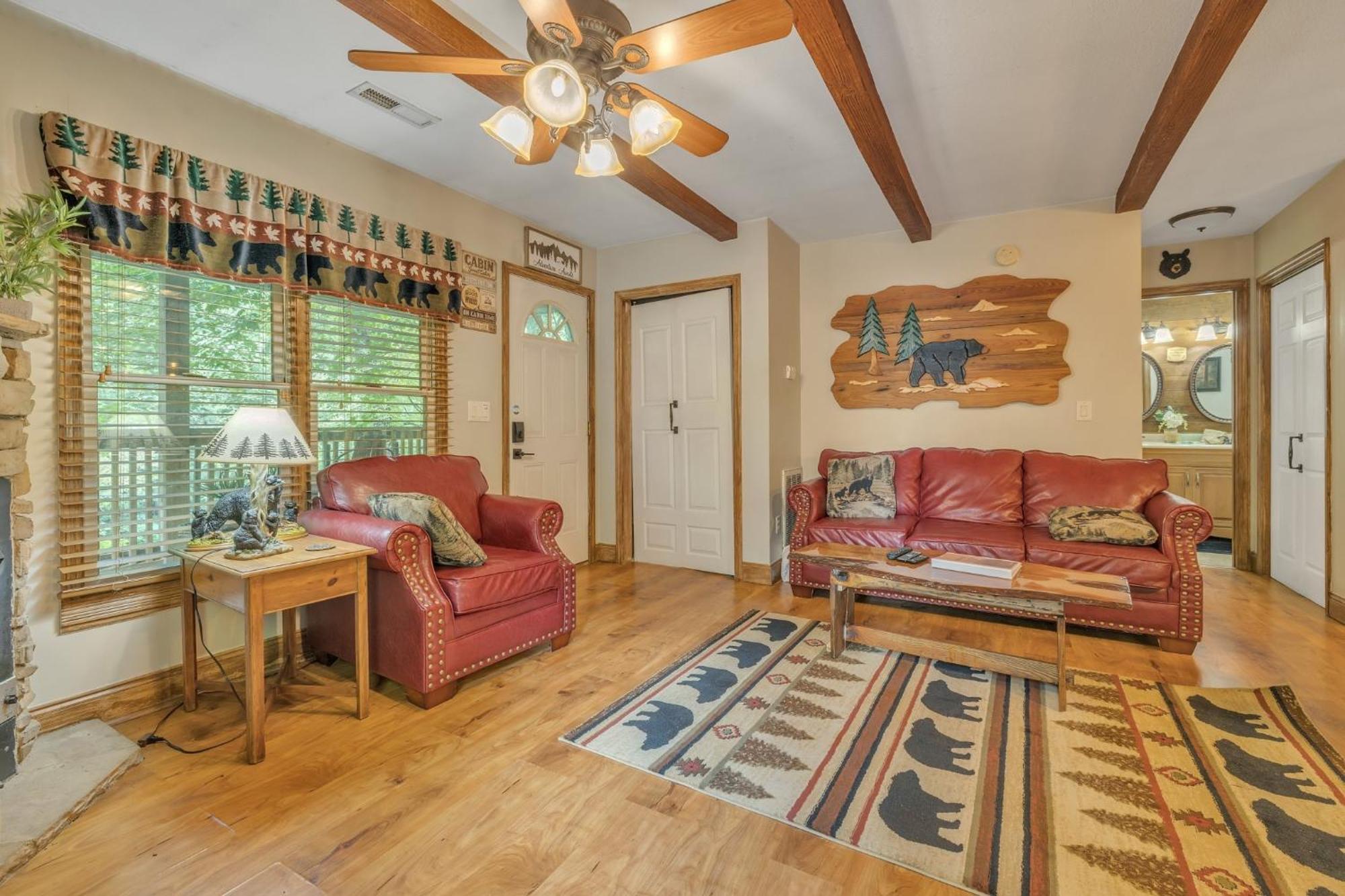 Treehouse Between Gatlinburg And Pigeon Forge. Pet Friendly! Экстерьер фото